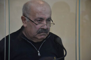 Ադրբեջանցի դատախազը Վագիֆ Խաչատրյանի համար 15 տարվա ազատազրկում է պահանջելpx