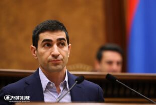 Արցախի էջը փակված չէ. Լևոն Քոչարյանpx