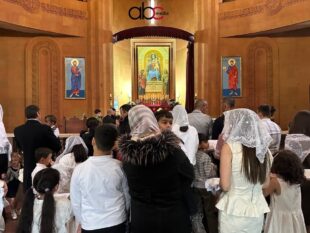 Մասիսում մկրտում են 140 արցախցի երեխայիpx