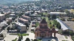 Հիմնավոր կասկածներ են առաջացել, որ Ստեփանակերտի մայր եկեղեցու գմբեթներից հանվել են խաչերըpx