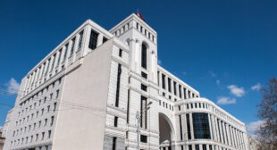 Հայաստանի արտաքին քաղաքականությունը. չկողմնորոշված ու թերիpx