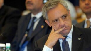 Միջազգային իրավունքը նախատեսում է, որ Լեռնային Ղարաբաղի բնակիչները իրավունք ունեն վերադառնալու իրենց բնակավայրերը․ Վարդան Օսկանյանpx