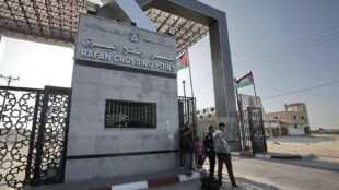 Մարդասիրական օգնություն տեղափոխող 26 բեռնատար «Ռաֆահ» անցակետով մտել է Գազայի հատվածpx