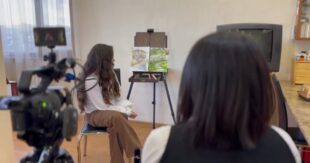 Նկարներիս գույնը հուշերիս պես վառ եմ թողելpx