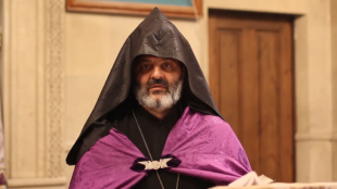 Ինչպե՞ս ես առաջ գնում՝ նյութի՞ թելադրանքով, թե՞ աստվածաշնչային շնչով․ Տեր Բագրատ արքեպիսկոպոս Գալստանյանpx