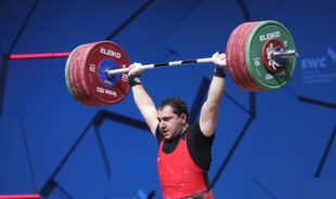 Դավիթ Հովհաննիսյանը՝ Կատարի Գրան պրիի արծաթե մեդալակիրpx