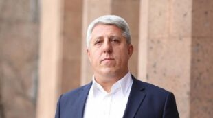 Մեր հավաքական պատասխանը պետք է լինի Մայր Հայաստանի գիրկ Արցախի վերադարձի և վերահայկականացման ծրագրի մշակումը․ Վարդան Ոսկանյանpx