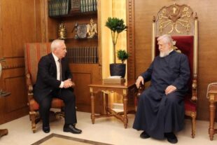 Արամ Ա․ կաթողիկոսը Լիբանանում ՀՀ դեսպանի հետ քննարկել է հայաստանյան ներքաղաքական իրավիճակըpx