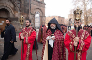 Սրբոց Հրեշտակապետաց եկեղեցի բերվեց Սուրբ Ներսես Շնորհալի հայրապետի մասունքակիր խաչըpx